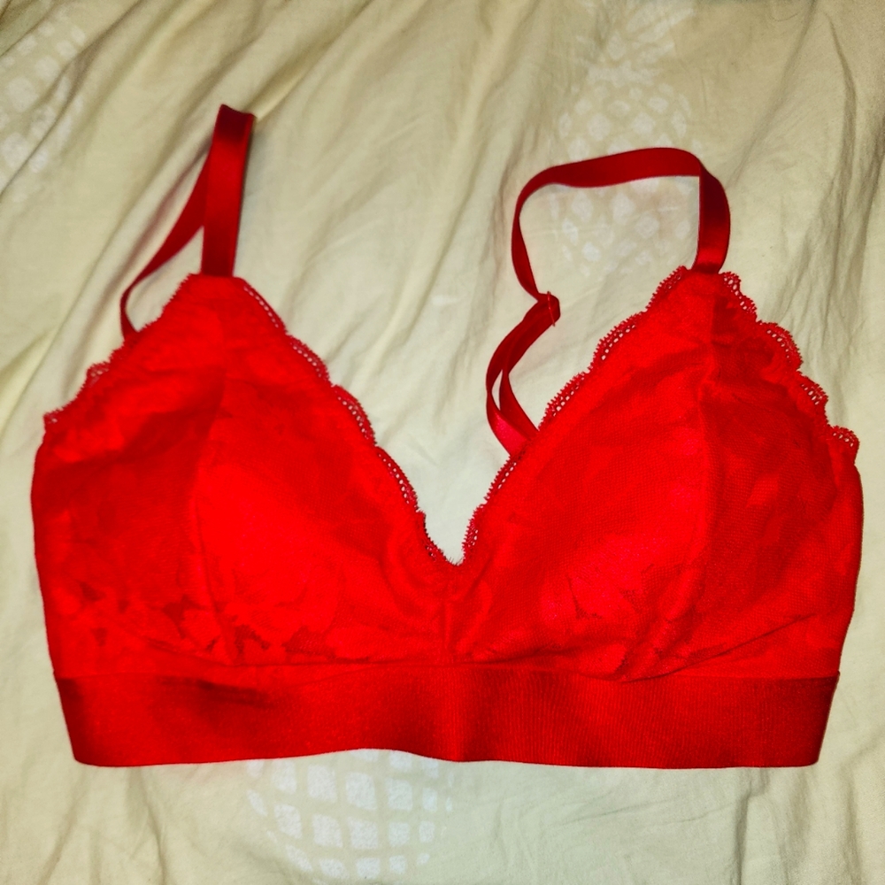 New!! VS PINK Lace Triangle Bralette